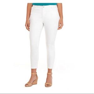 NWOT Limited 678 white skinny jean size 4